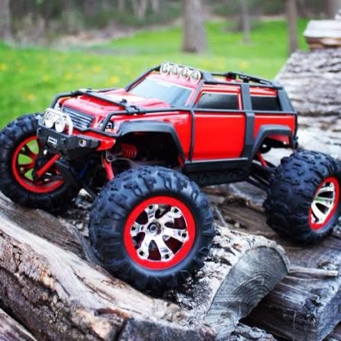 Traxxas 72054-1 Summit 1/16 RC Car Crawler Adventure Climbing