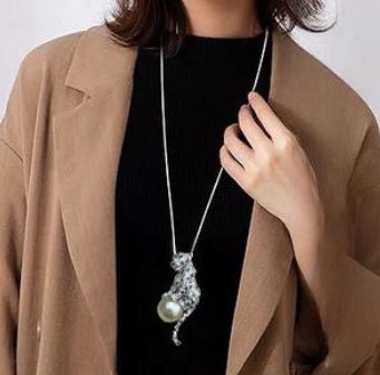 Panther pearl sapphire Brooch 18k white gold-Diamond Jewelry